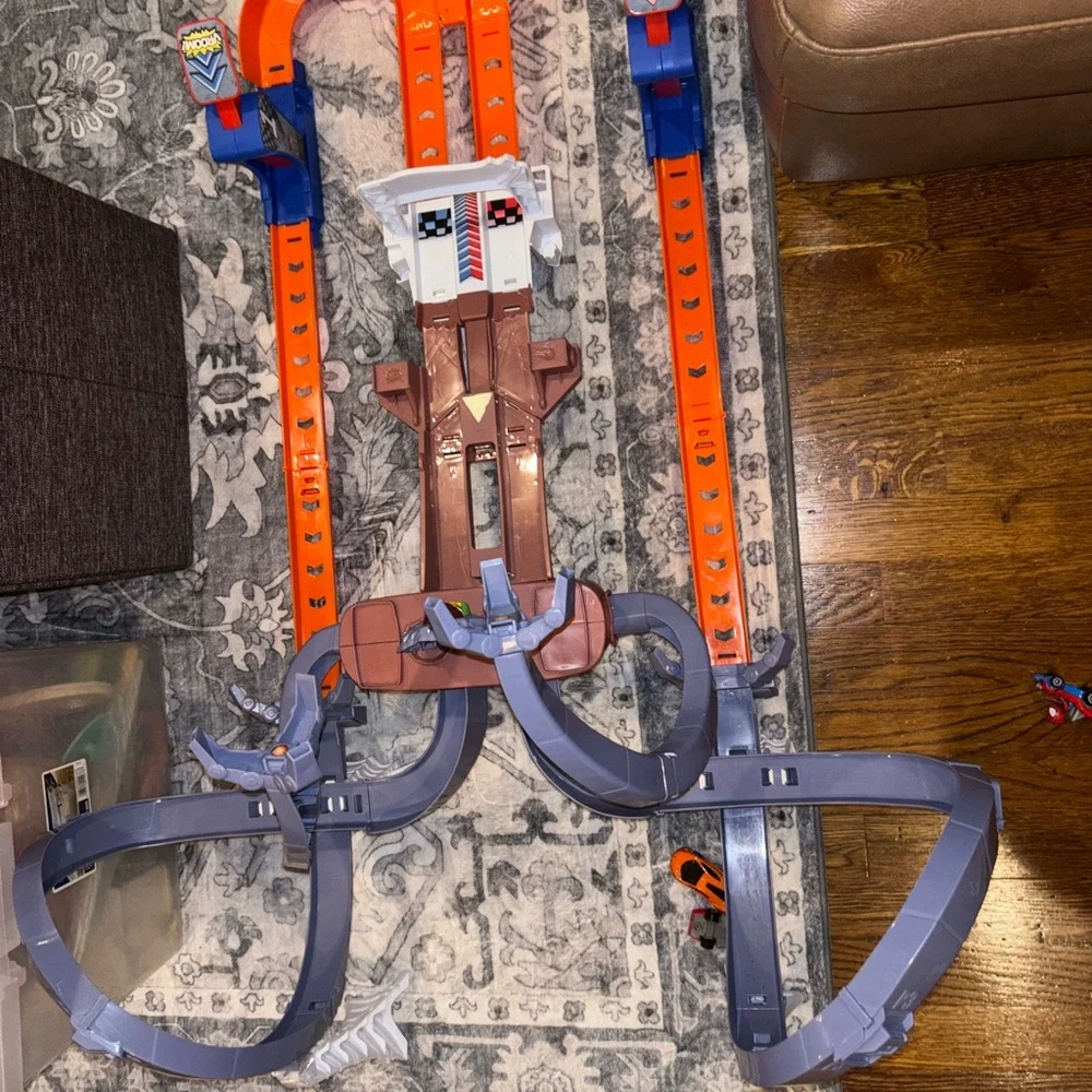 Hot Wheels Spider Man Racer Verse Track Set - Picture 12 of 14